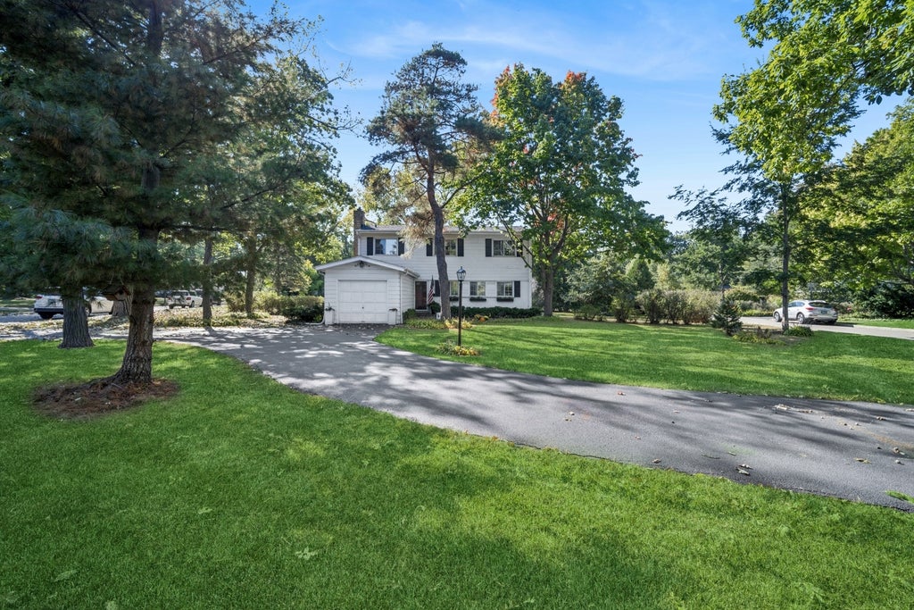 3373 Brook Road, Highland Park, 60035