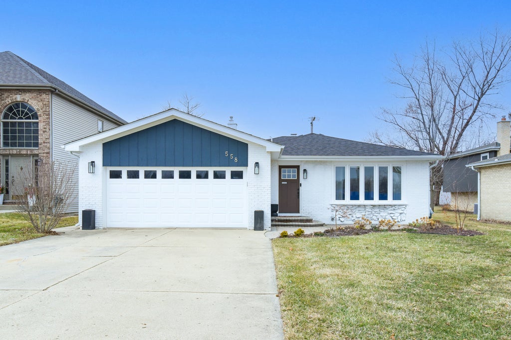 558 North Oaklawn Avenue, Elmhurst