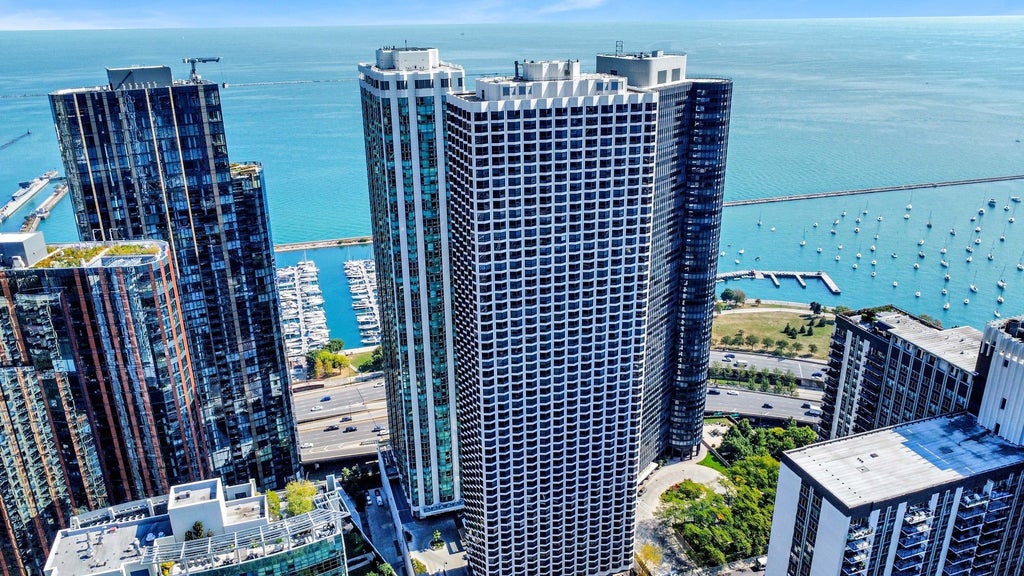 195 North Harbor Drive 5502, Chicago