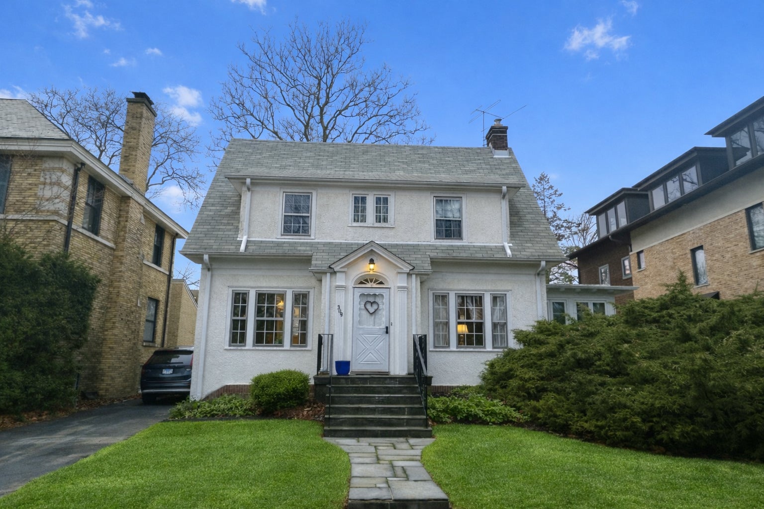 Photo of Listing #12585035