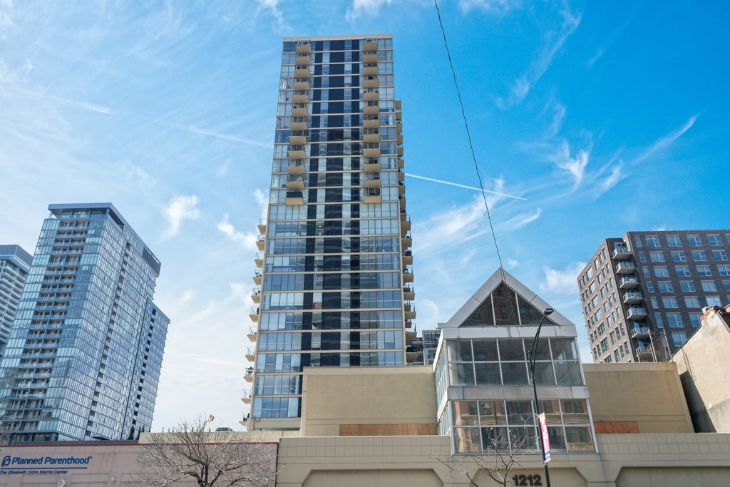 1212 North Lasalle Drive 1206, Chicago
