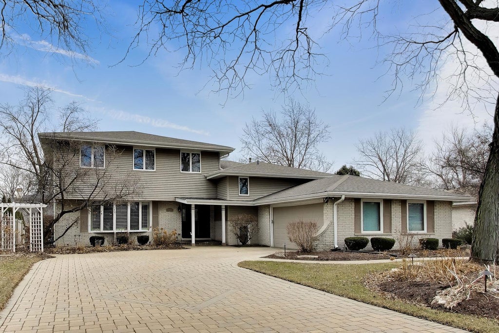 7717 Rohrer Drive, Downers Grove