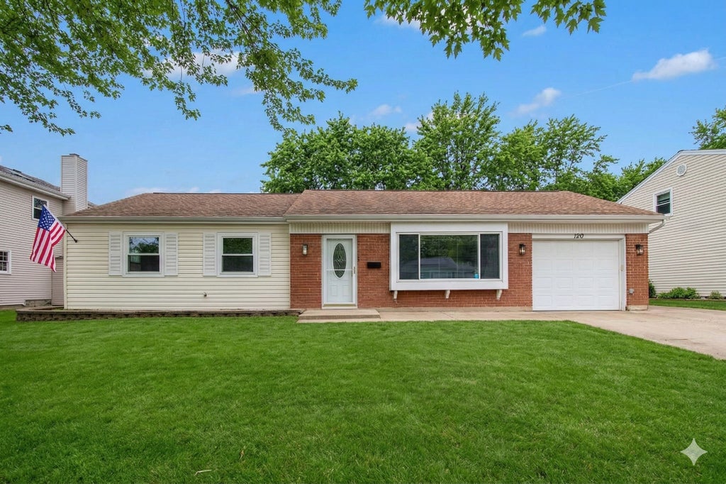 120 Ellington Drive, Schaumburg