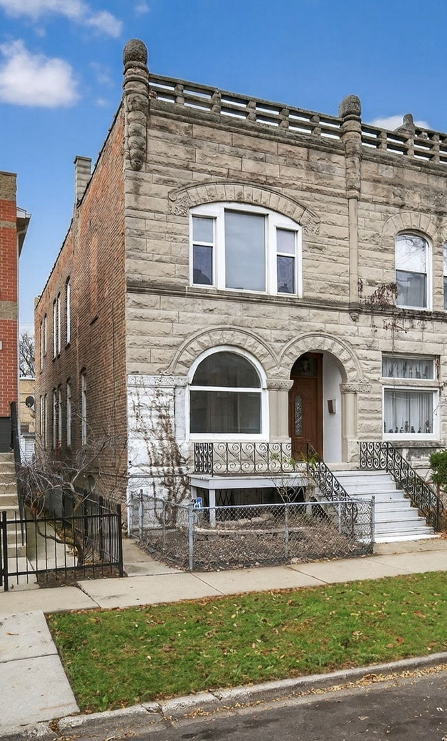 4754 South Langley Avenue, Chicago, 60615