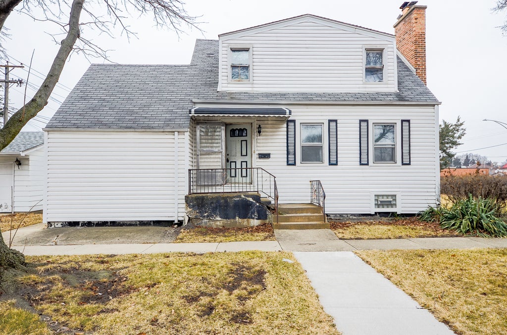7333 West Foster Avenue, Harwood Heights