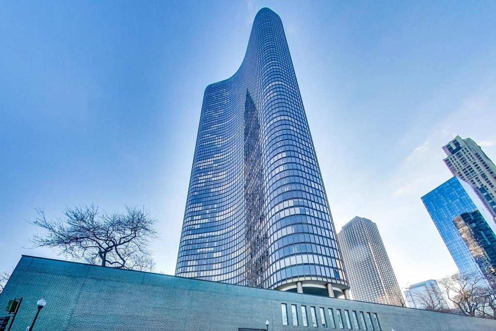 505 North Lake Shore Drive 5104-5, Chicago, 60611