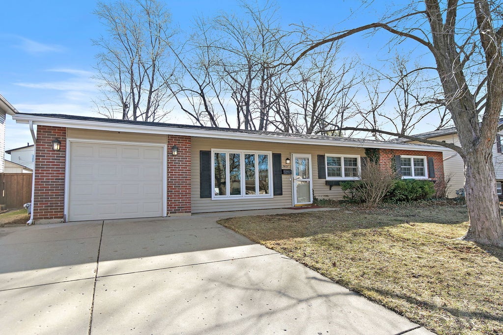 7407 Coventry Drive, Hanover Park