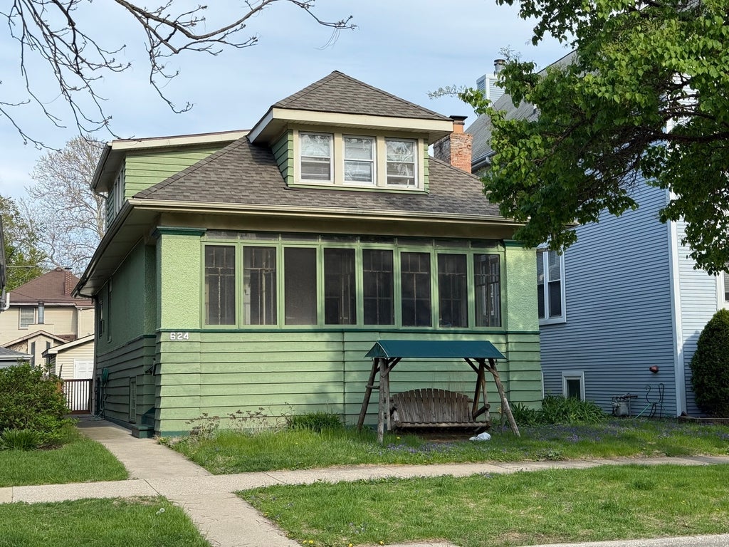 624 South Taylor Avenue, Oak Park, 60304