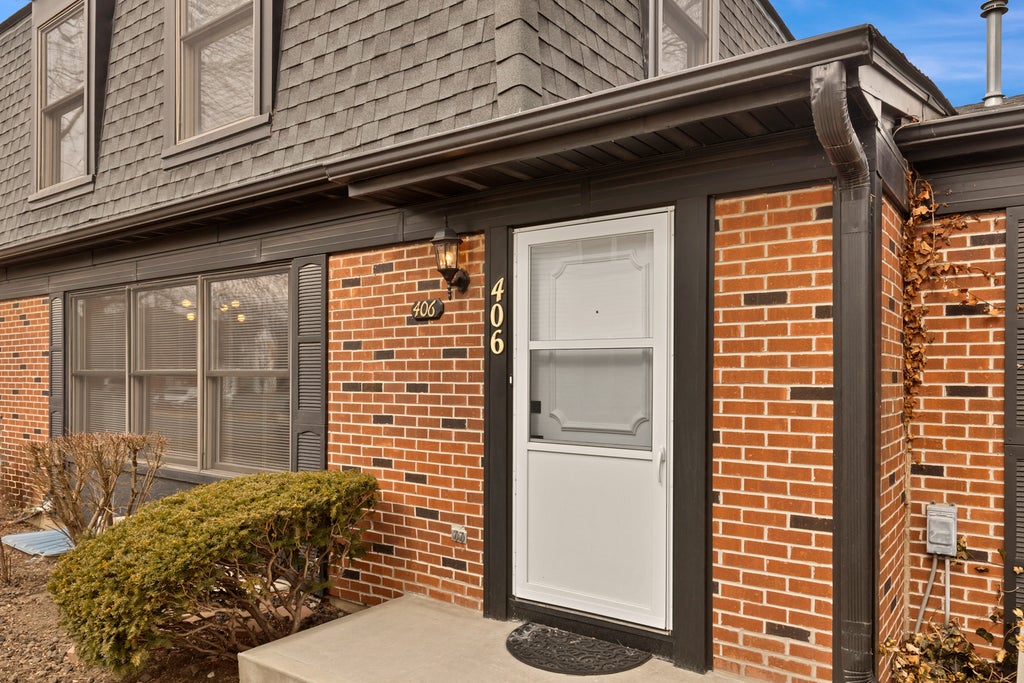 406 Inverrary Lane, Deerfield, 60015