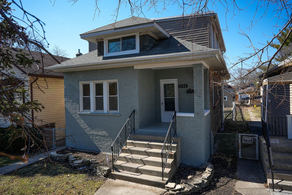 3510 North Oketo Avenue, Chicago