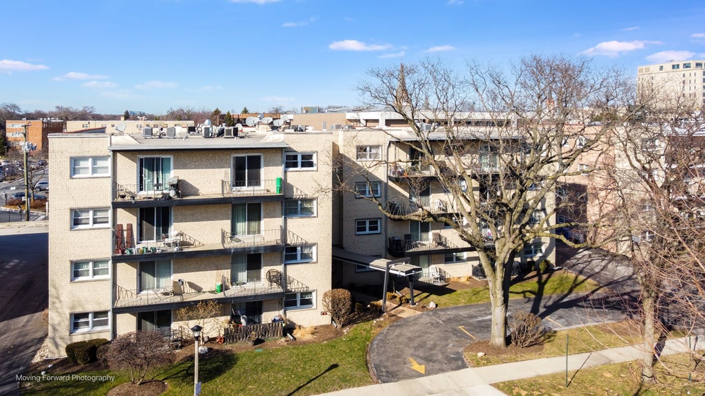 5214 Galitz Street 103, Skokie, 60077