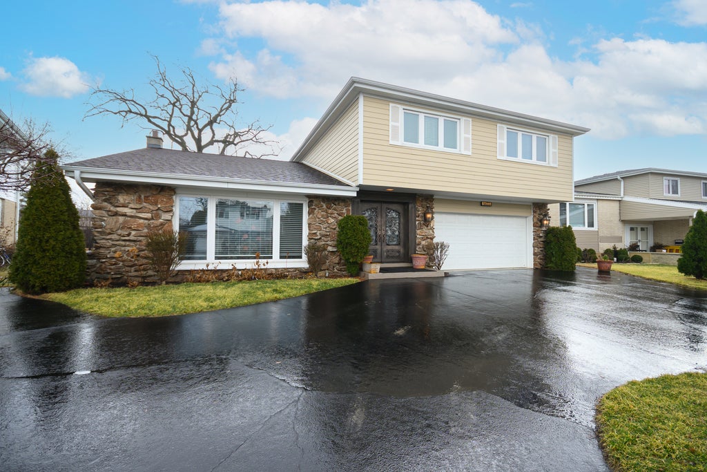 9833 North Lauren Lane, Niles