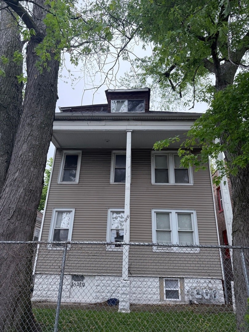 10230 South Yates Boulevard, Chicago