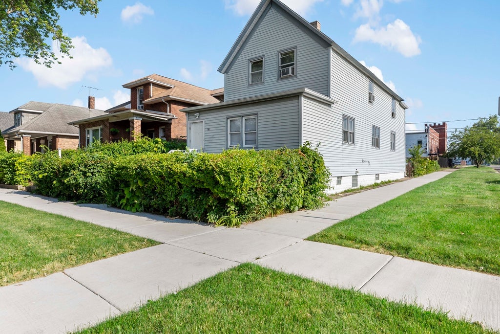 161 East 25th Street, Chicago Heights