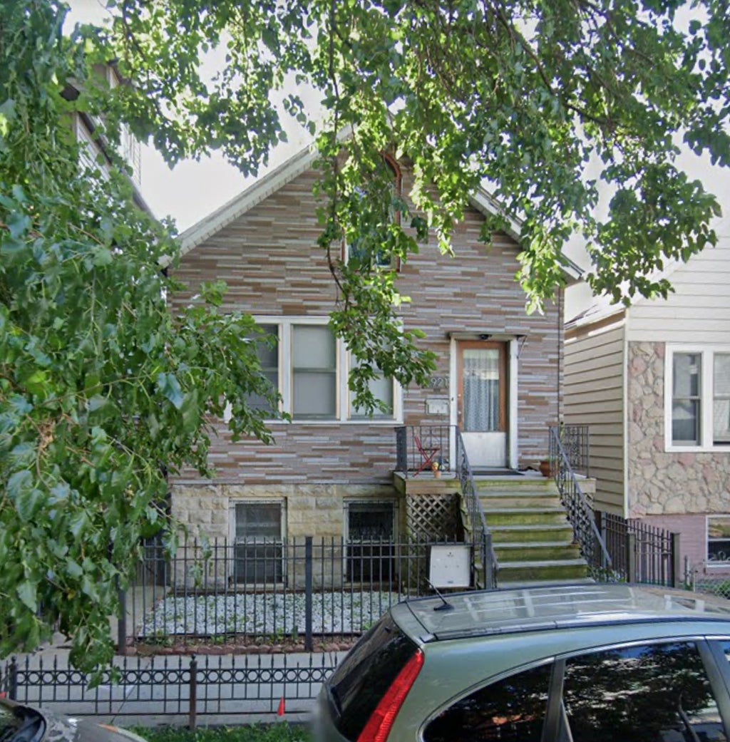 2921 West Lyndale Street, Chicago