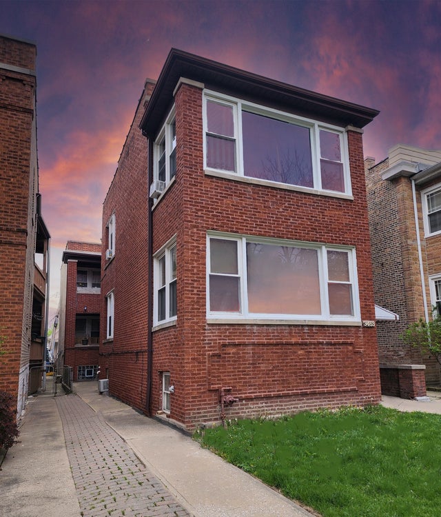 3453 North Harding Avenue, Chicago