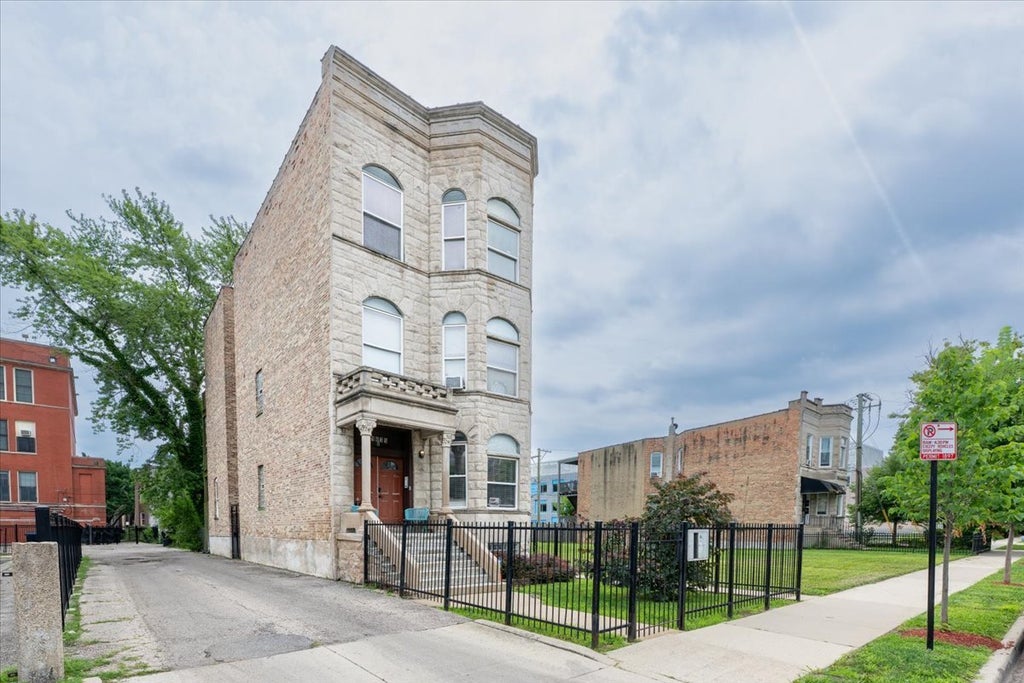 1635 South Christiana Avenue, Chicago