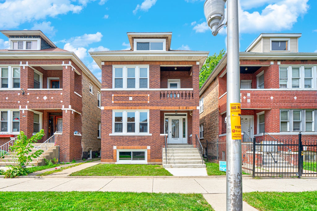 7034 South Artesian Avenue, Chicago, 60629