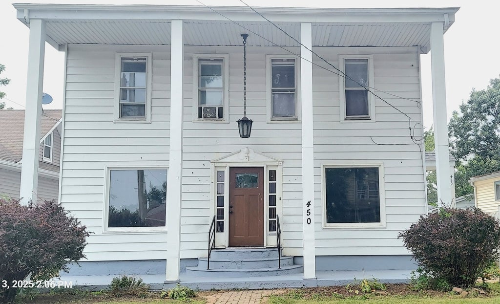 450-452 Seminary Avenue, Aurora