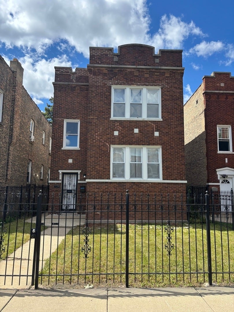 1704 North Mayfield Avenue, Chicago