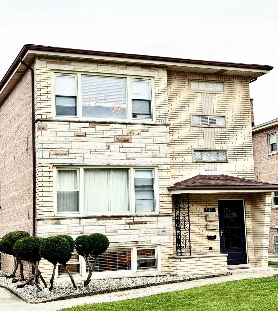 8321 West Berwyn Avenue, Chicago
