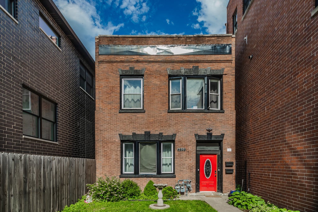4829 South Champlain Avenue, Chicago