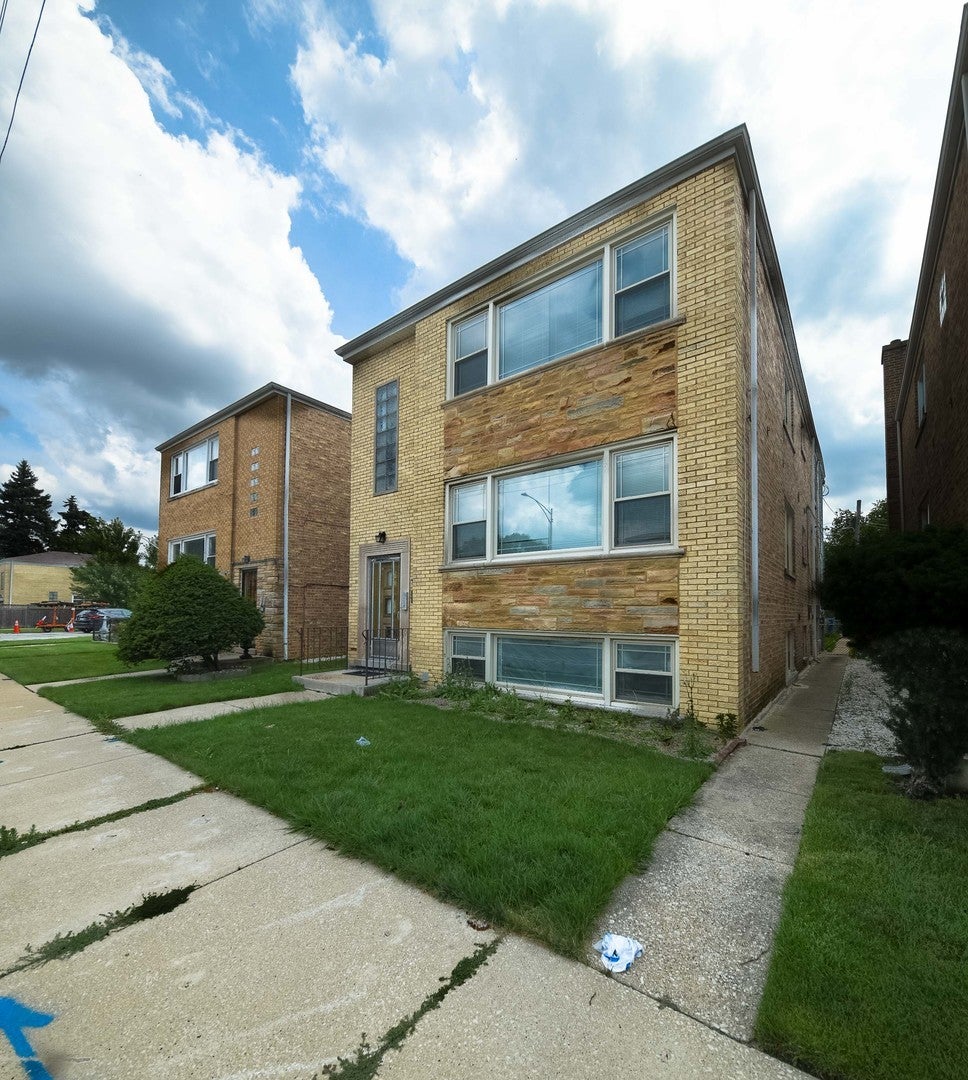 5774 North Elston Avenue, Chicago