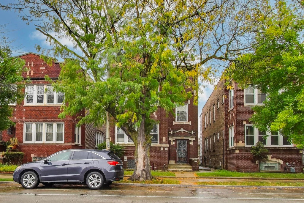 8008 South Loomis Boulevard, Chicago