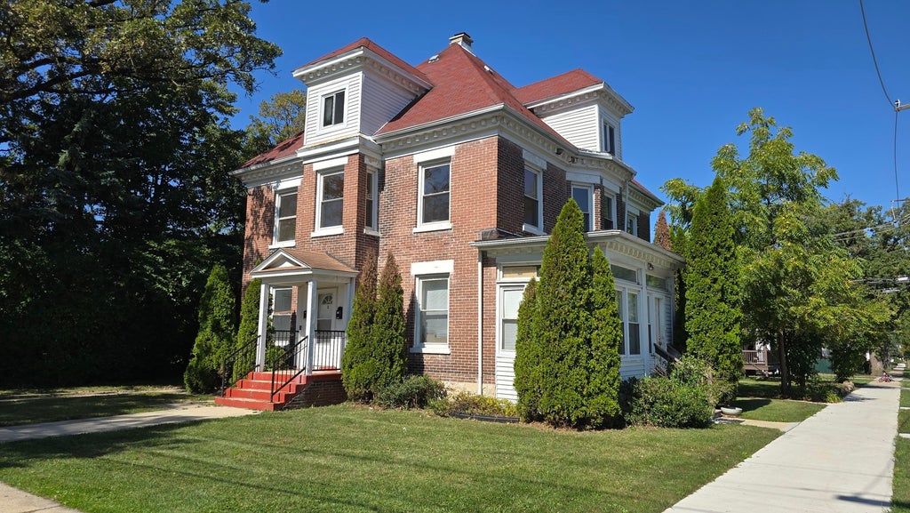 63 Hickory Street, Chicago Heights