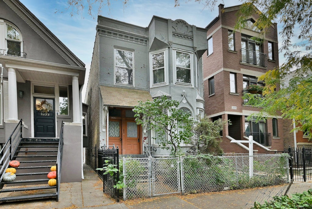 2037 West Rice Avenue, Chicago