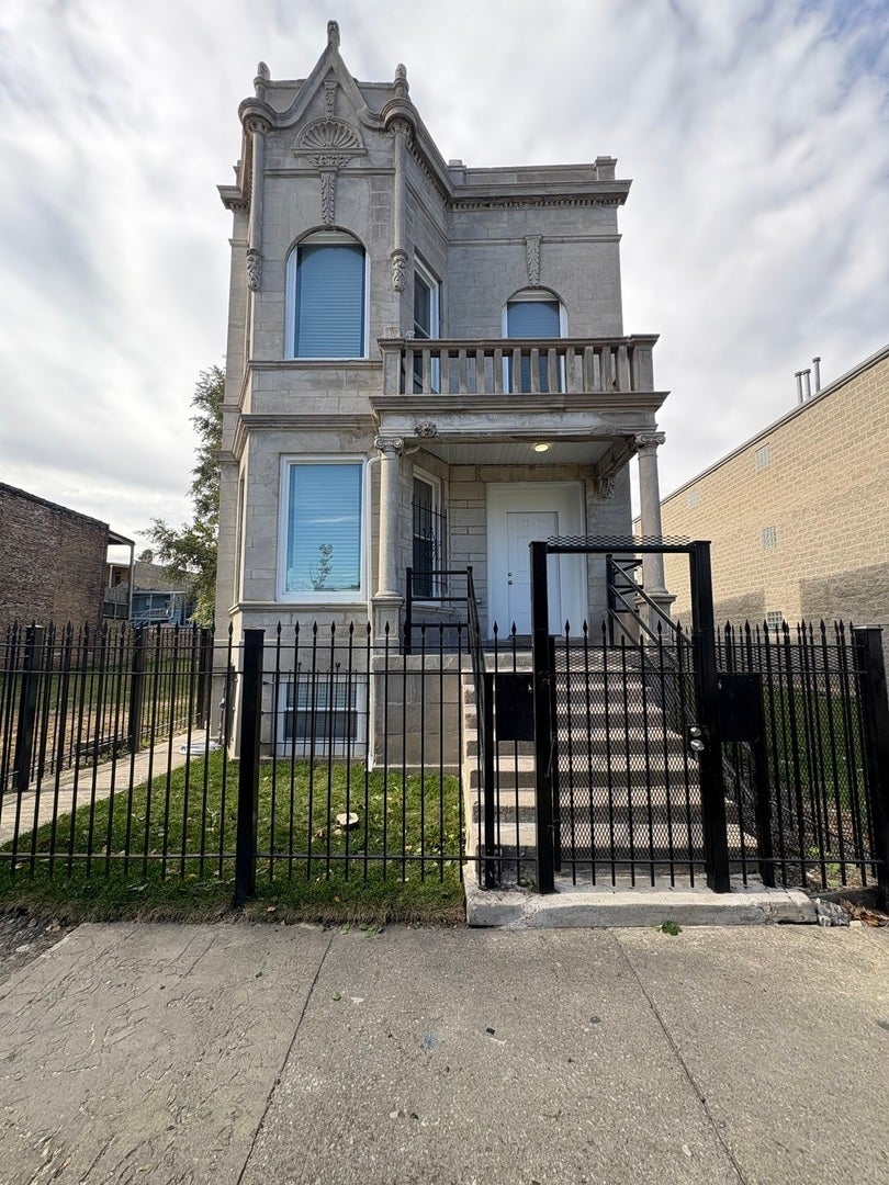 1220 South Avers Avenue, Chicago