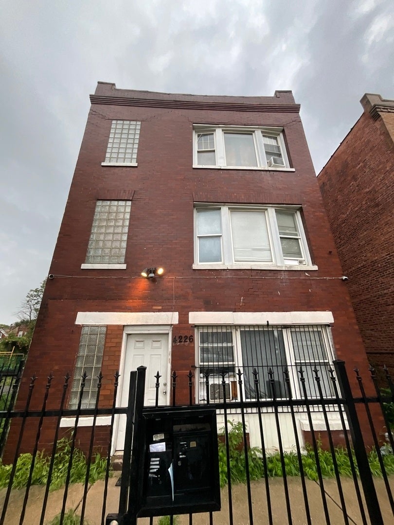 4226 West Ogden Avenue, Chicago