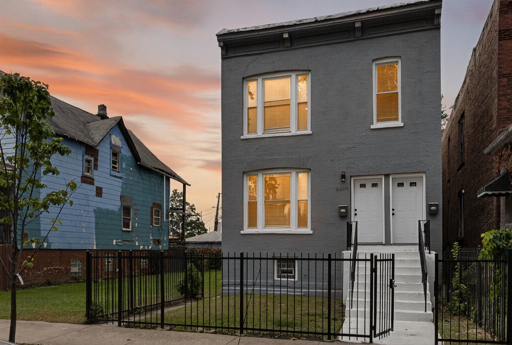 6660 South Michigan Avenue, Chicago, 60637