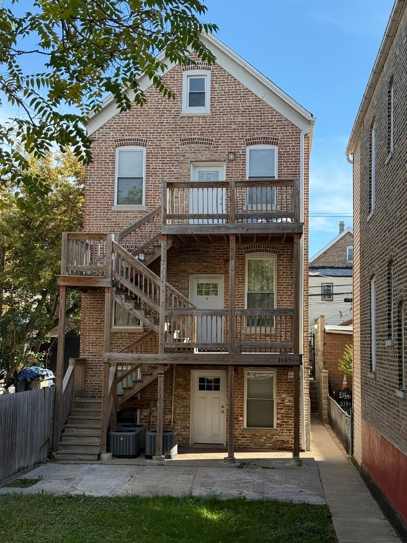 2135 South Fairfield Avenue, Chicago