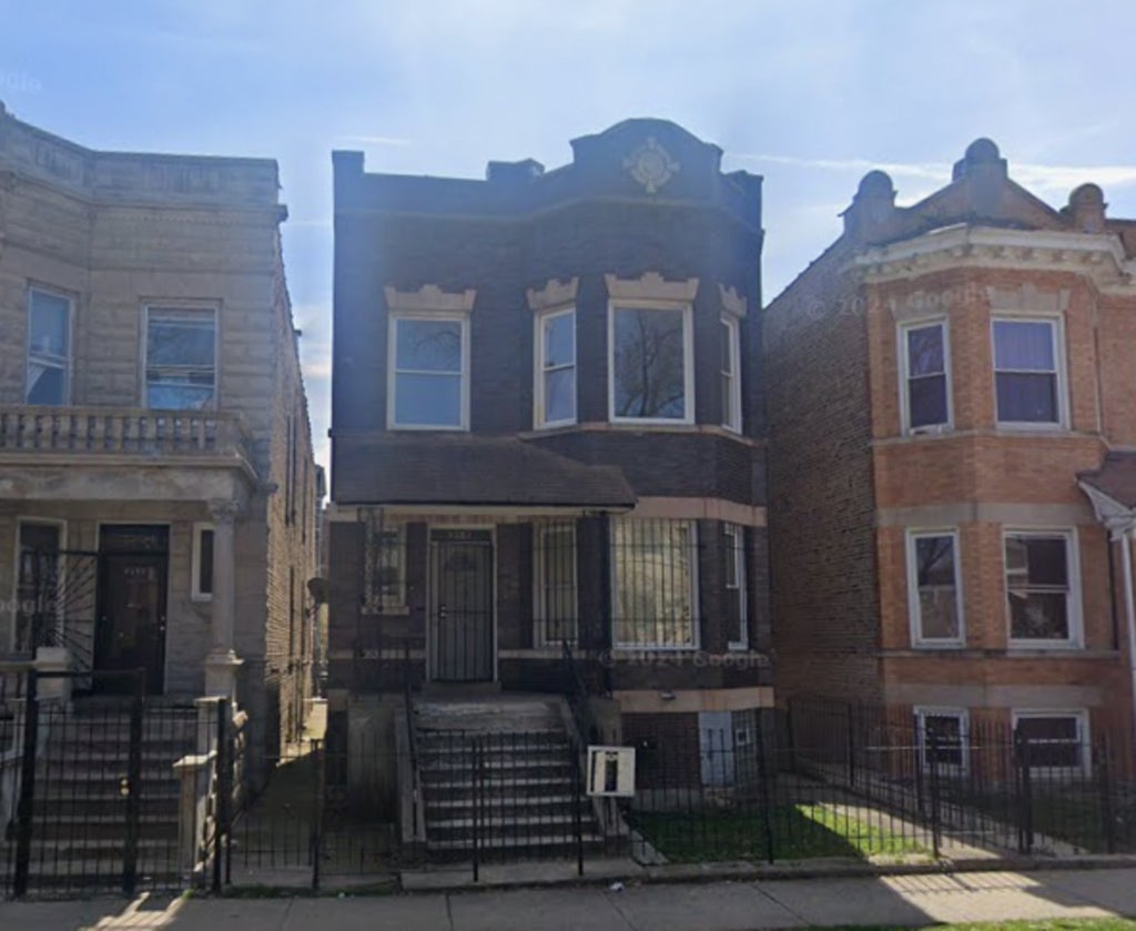 3907 West Monroe Street, Chicago, 60624