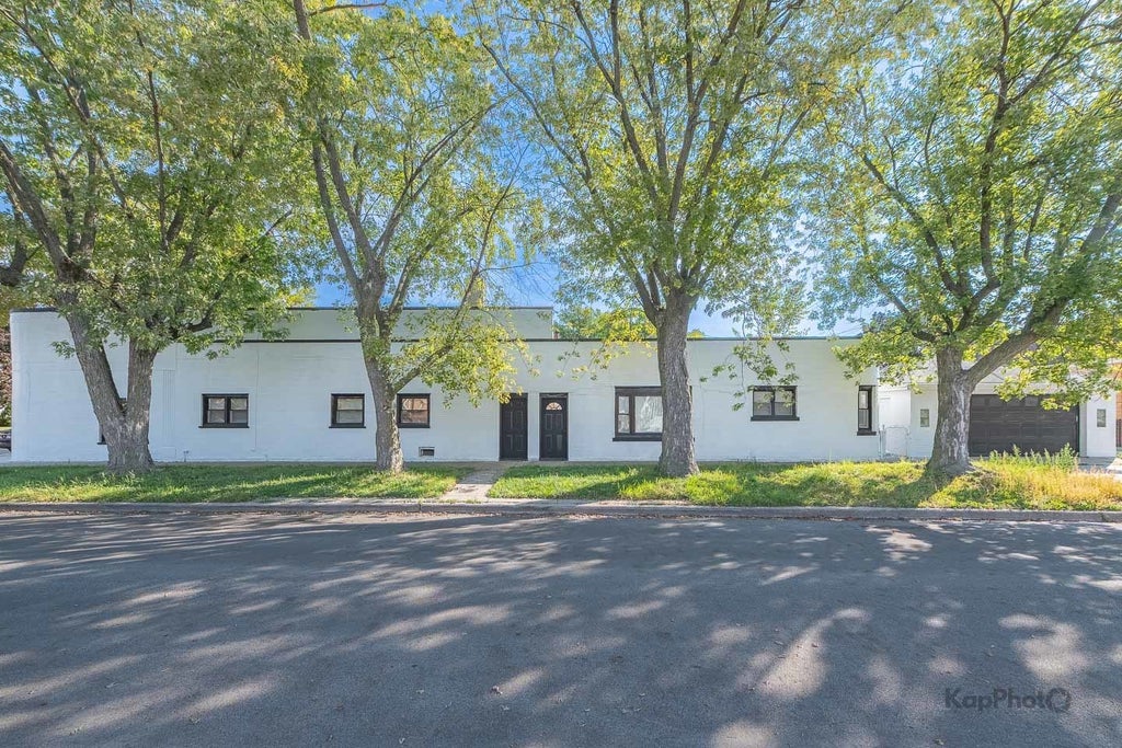 6259 West Peterson Avenue, Chicago