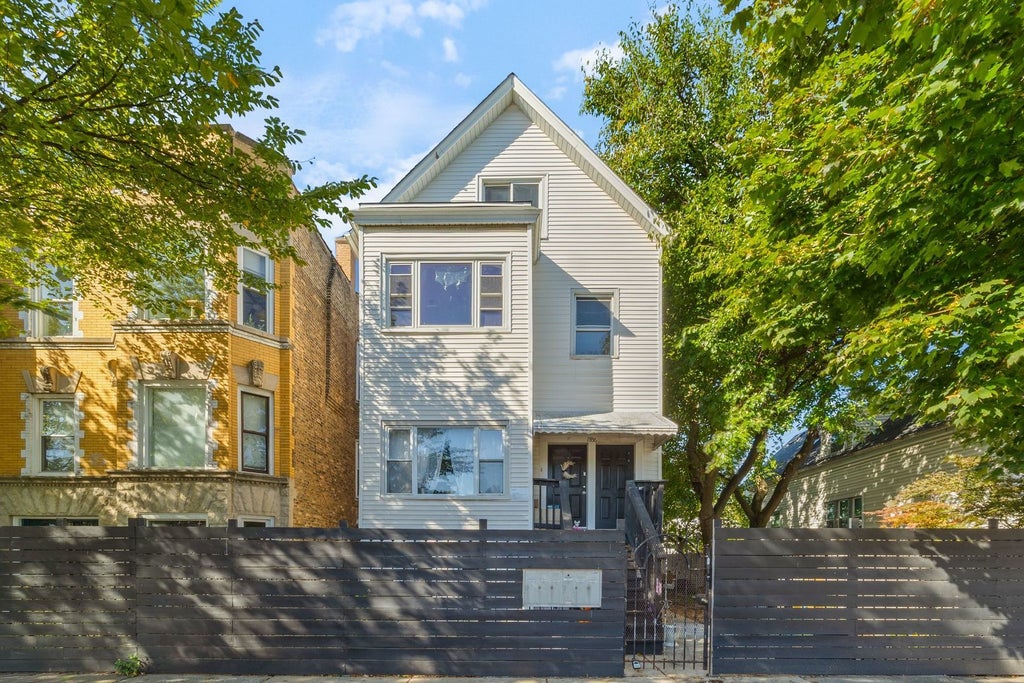 1836 North Central Park Avenue, Chicago