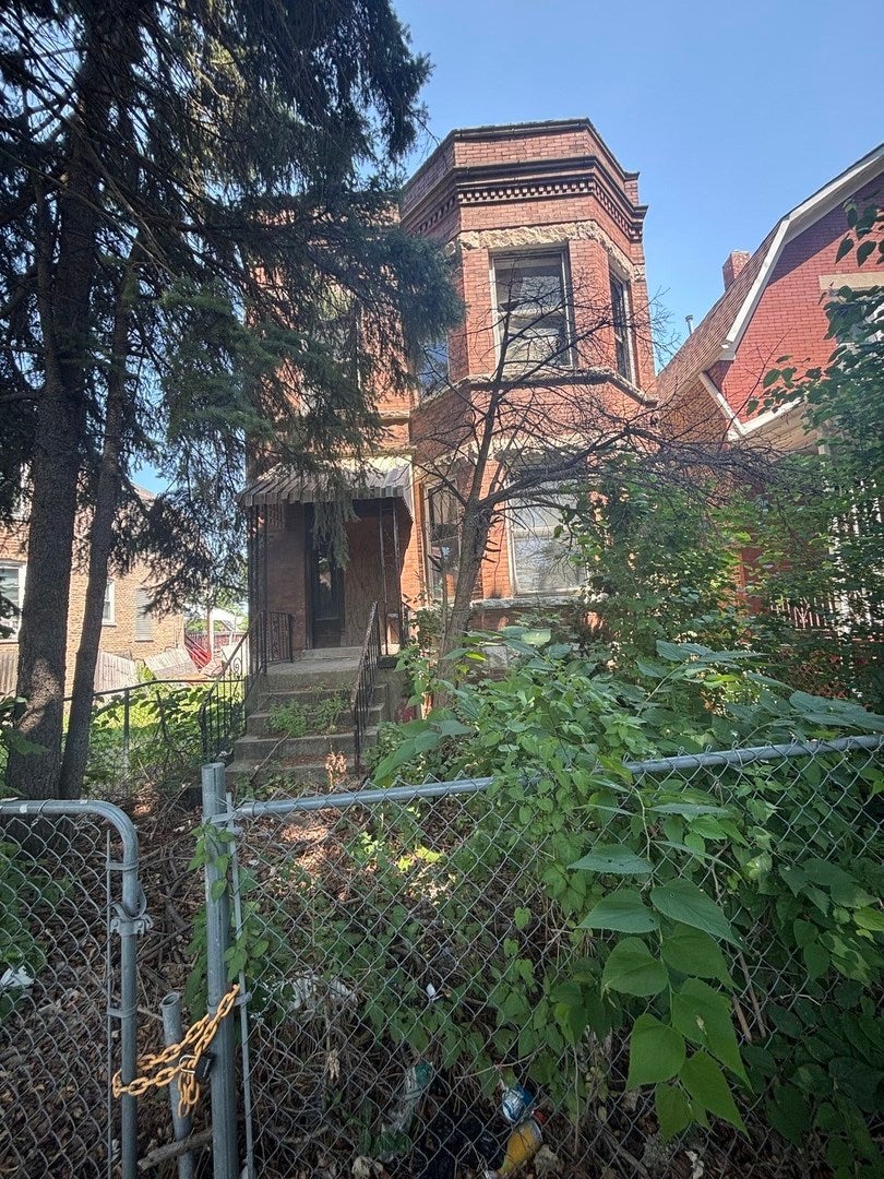 5951 South Elizabeth Street, Chicago