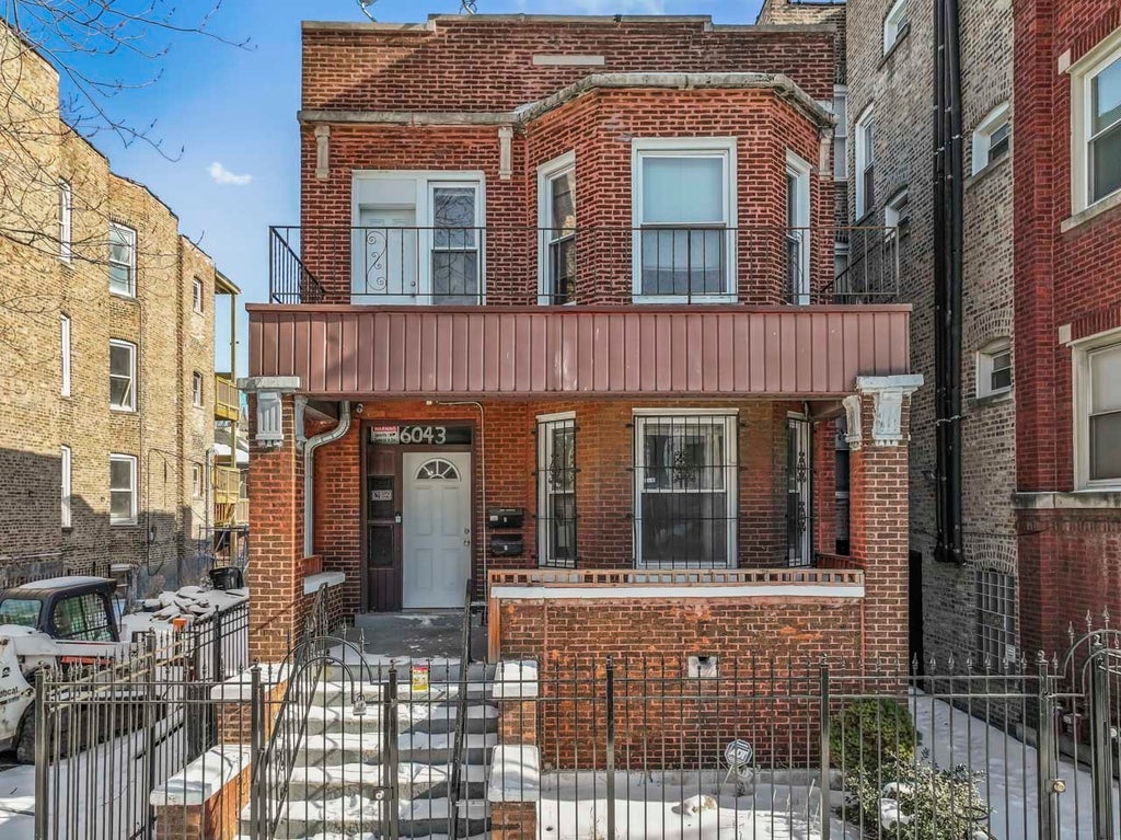 6043 South Eberhart Avenue, Chicago, 60637