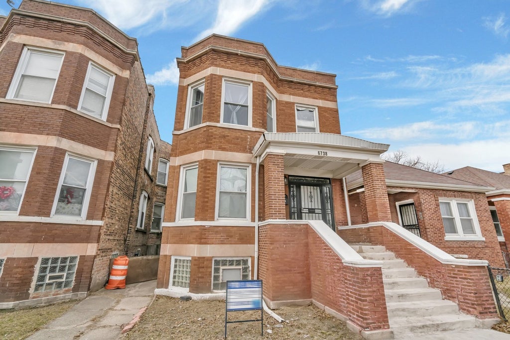 6738 South Saint Lawrence Avenue, Chicago, 60637