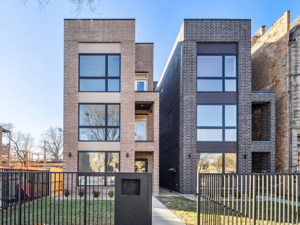 4206 South Calumet Avenue, Chicago, 60653