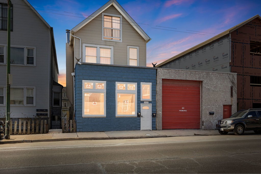 3020 North Clybourn Avenue, Chicago, 60618