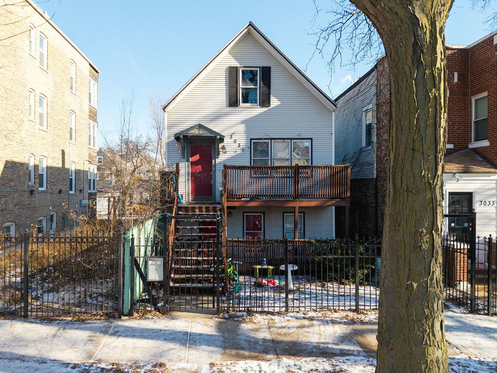 3035 North Monticello Avenue, Chicago, 60618