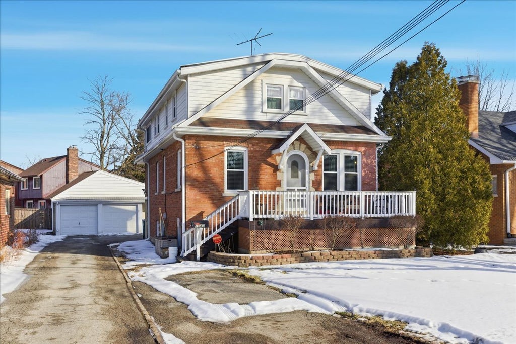 1643 Harding Road, Northfield, 60093