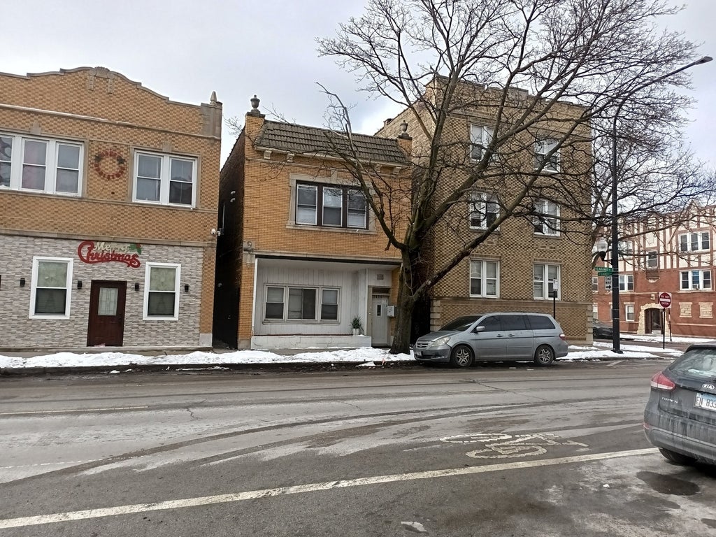 2654 North Laramie Avenue, Chicago