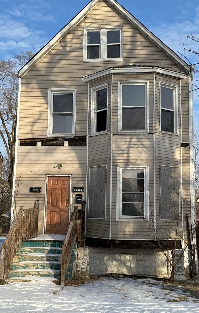 12017 South Indiana Avenue, Chicago