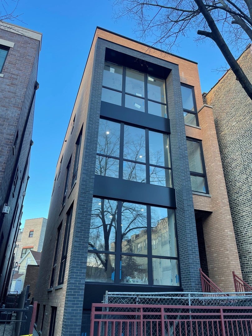 1230 West Diversey Parkway, Chicago