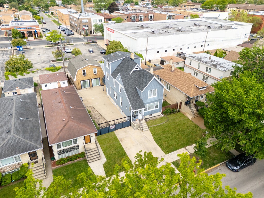 2530 North Neva Avenue, Chicago