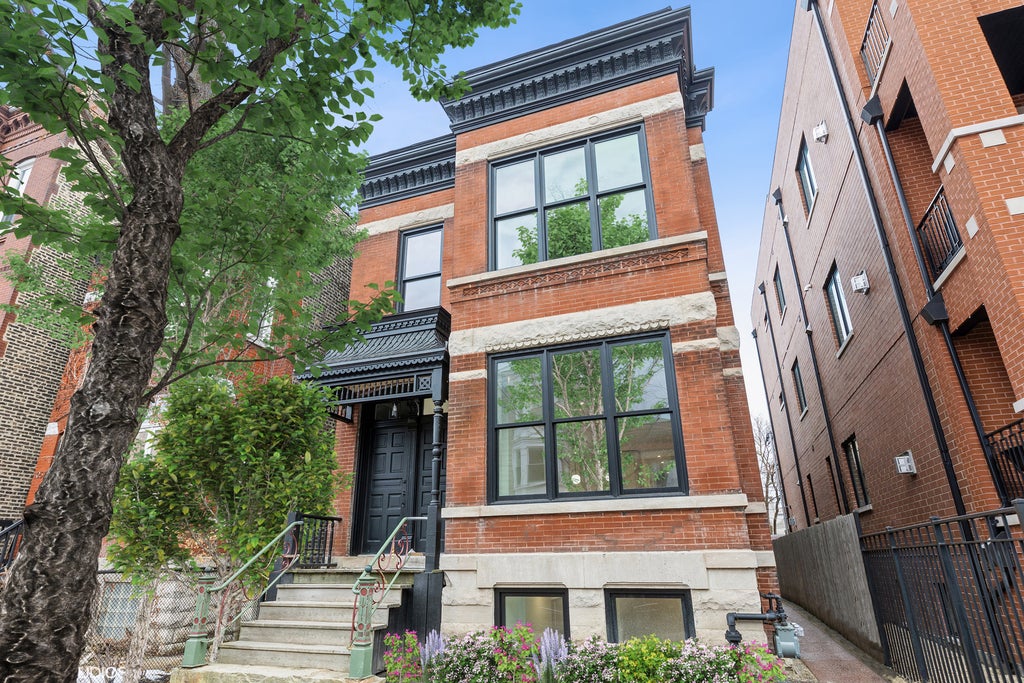 1053 North Damen Avenue, Chicago, 60622
