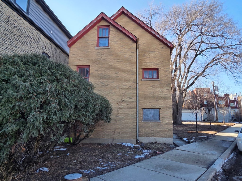 2310 North Hoyne Avenue, Chicago, 60647